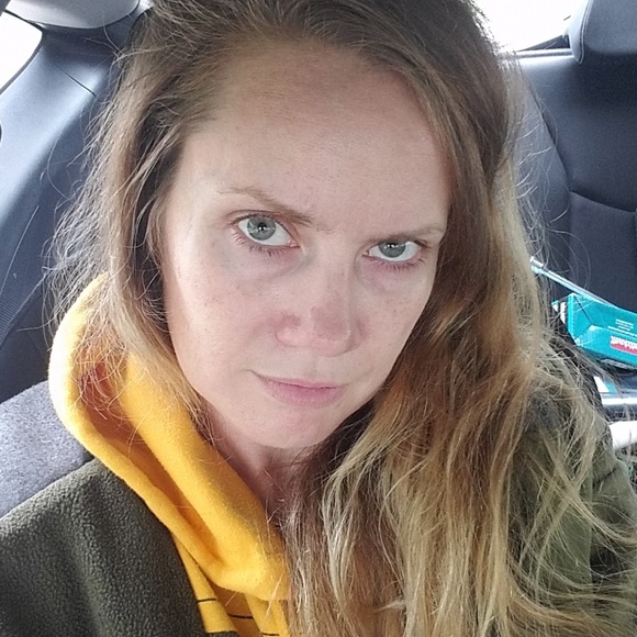 Profile Picture of Brae Grobarek (@brae2305) on Poshmark