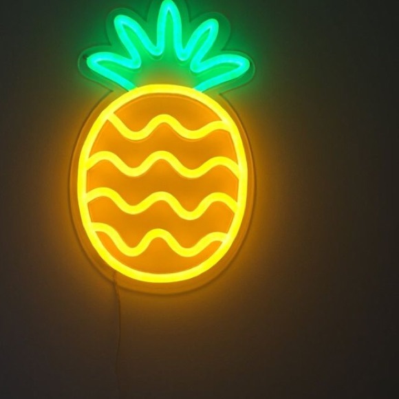 Profile Picture of Corinne Forcina (@cm__forcina28) on Poshmark