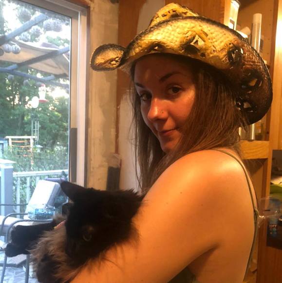 Profile Picture of Heather Woznak-gubanche (@hgubanche) on Poshmark