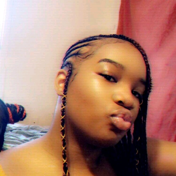 Profile Picture of Raynell Boyce (@raynellbrianna) on Poshmark