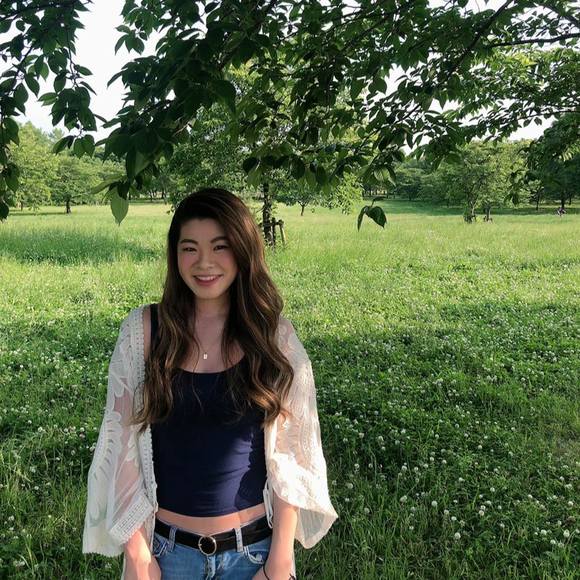 Profile Picture of Manaka Kakizaki (@manakakakizaki) on Poshmark