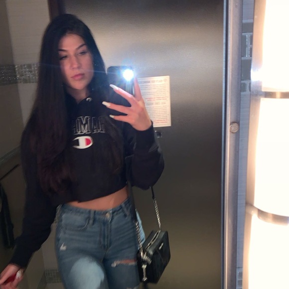 Profile Picture of Elinor Erickstad (@eerickstad1) on Poshmark