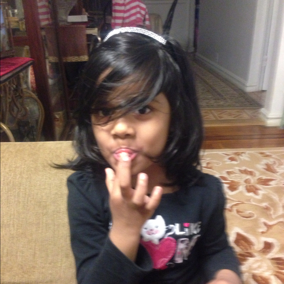 Profile Picture of Raheela Shah (@raheelaa) on Poshmark
