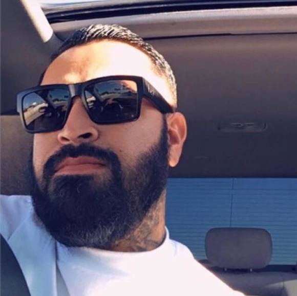 Profile Picture of Luis Guzman (@ositobarbon) on Poshmark