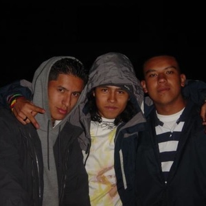 Profile Picture of Robert Flechas (@entrelosbafles) on Myspace