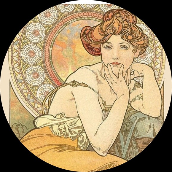 Profile Picture of Marlene Reza (@lucitegirl) on Poshmark