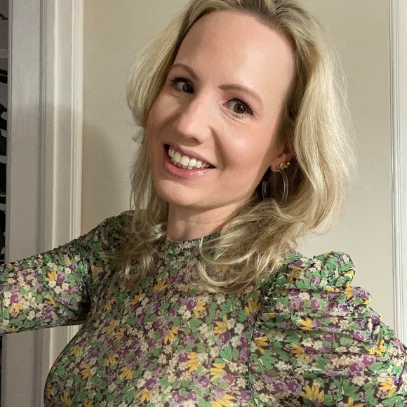 Profile Picture of Emma Zerner (@zern0005) on Poshmark