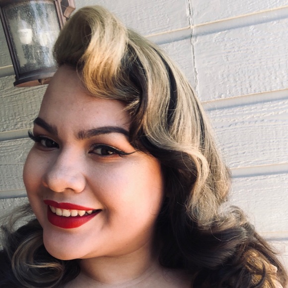 Profile Picture of Ava Ramirez (@avasam18) on Poshmark