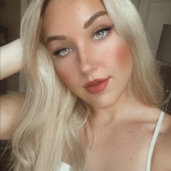 Profile Picture of Rachel Dautel (@rachyrose512) on Poshmark