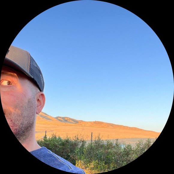 Profile Picture of Richard Beasley (@r_dezz) on Poshmark