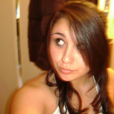 Profile Picture of Karen Beauchamp (@petiish6) on Twitter