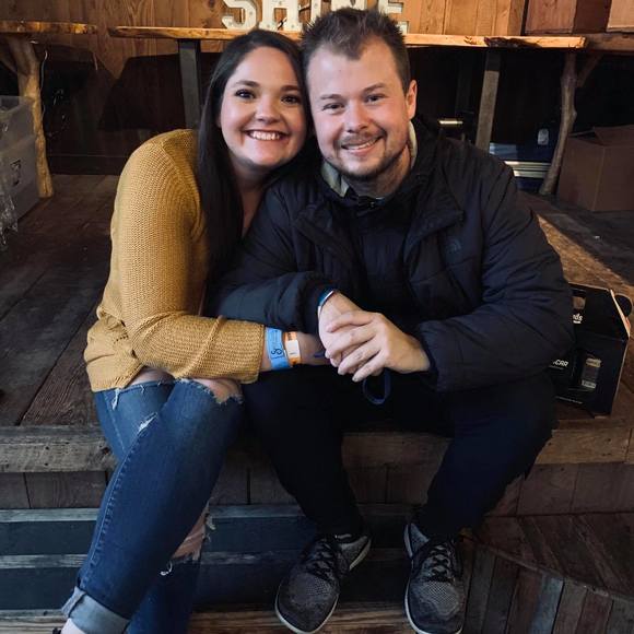 Profile Picture of Kimmy Mendivel (@kimmymeteer1997) on Poshmark