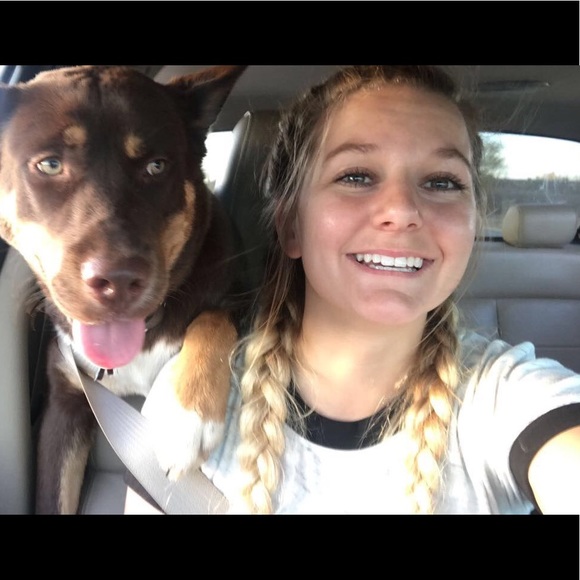Profile Picture of Shannon Keller (@shannonkeller7) on Poshmark