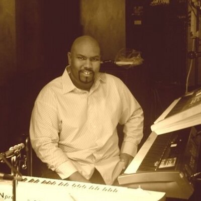 Profile Picture of AVI Media (@DwayneJarrett) on Twitter