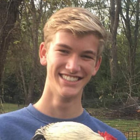 Profile Picture of Colin Houdeshell (@c_houdeshell) on Poshmark