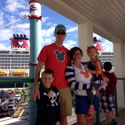 Profile Picture of Danielle Wann (@Disney_Planner) on Twitter
