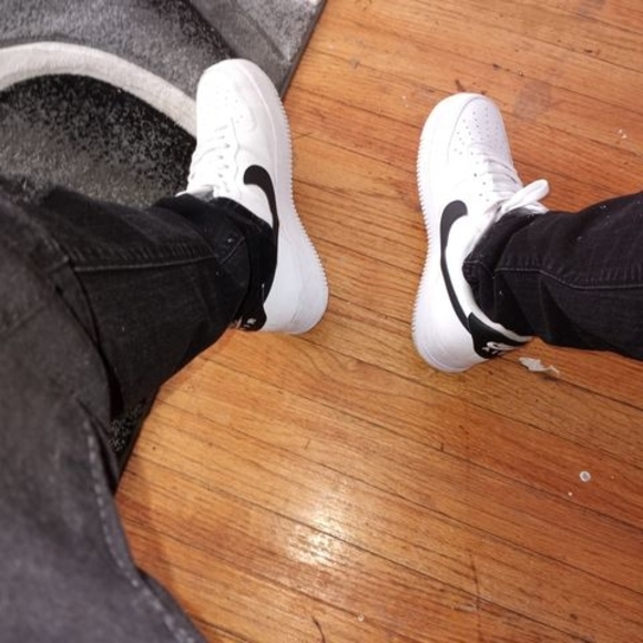 Doelow Doelow - Poshmark Profile Picture of Doelow Doelow (@jonnydeng) on Poshmark