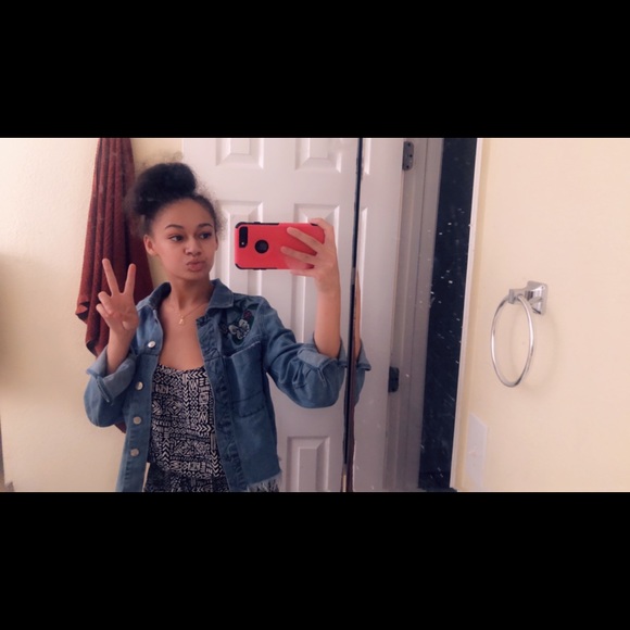 Profile Picture of Jermeria Holycross (@j_holycross) on Poshmark