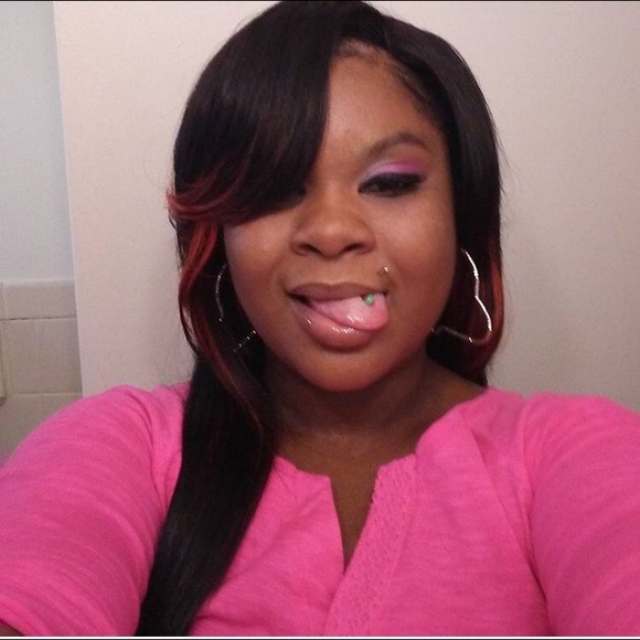 Profile Picture of Jasmine Howard (@jboo631) on Poshmark