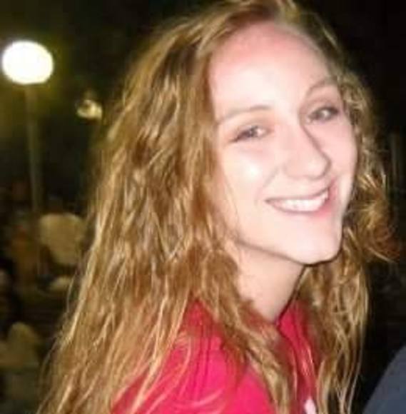 Profile Picture of Elizabeth Nulter (@liznulter) on Poshmark