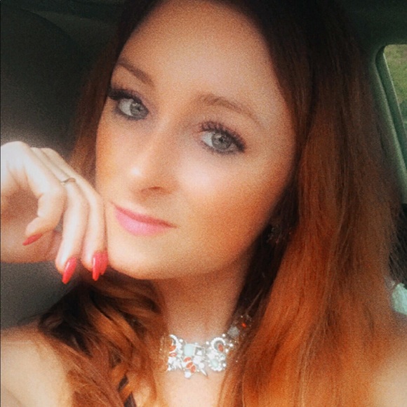 Profile Picture of Bridget megan Strathern (@bridiexo) on Poshmark