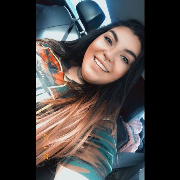 Profile Picture of Alex Archuleta (@aleexarch) on Poshmark