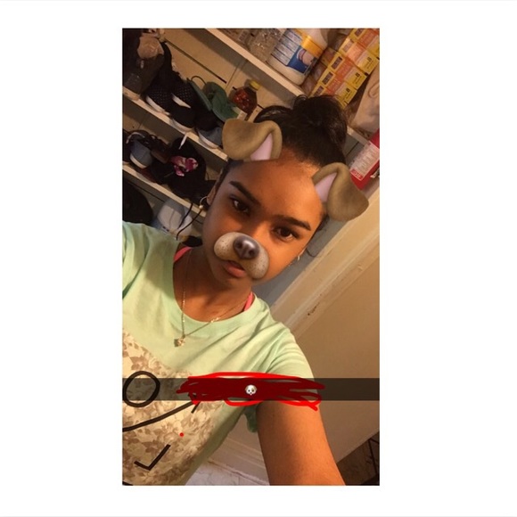 Profile Picture of Chandanie Mohabeer (@yunegta) on Poshmark