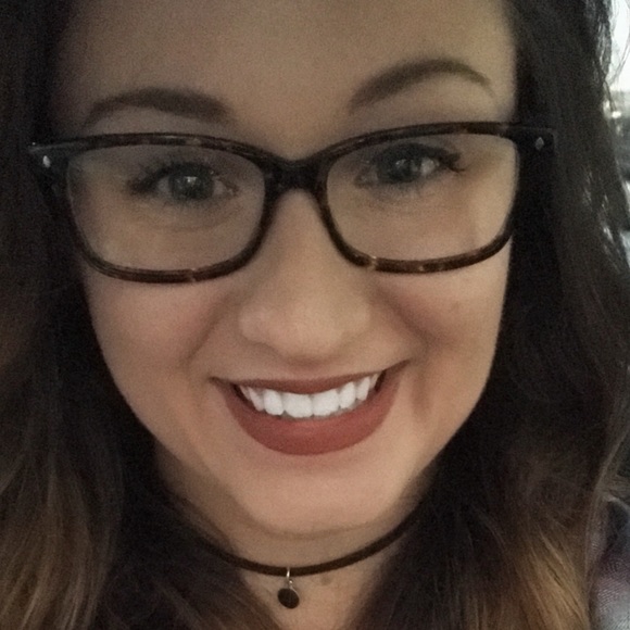 Profile Picture of Erica Rosselot (@ericarosselot) on Poshmark