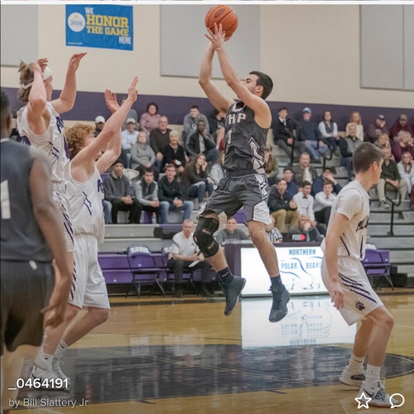 Profile Picture of Carson Helfrick (@carson000) on Poshmark