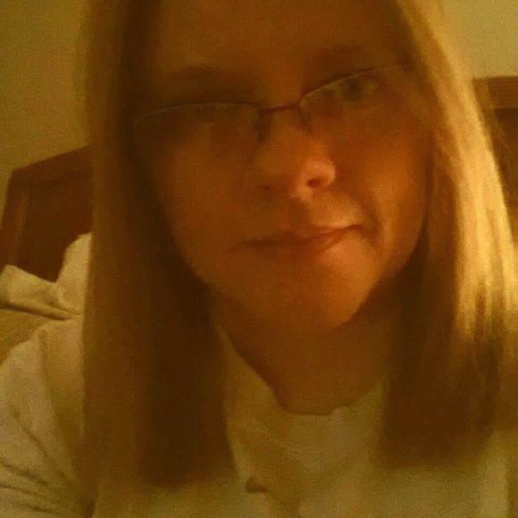 Profile Picture of Jennifer Feary (@okcgrl26) on Poshmark