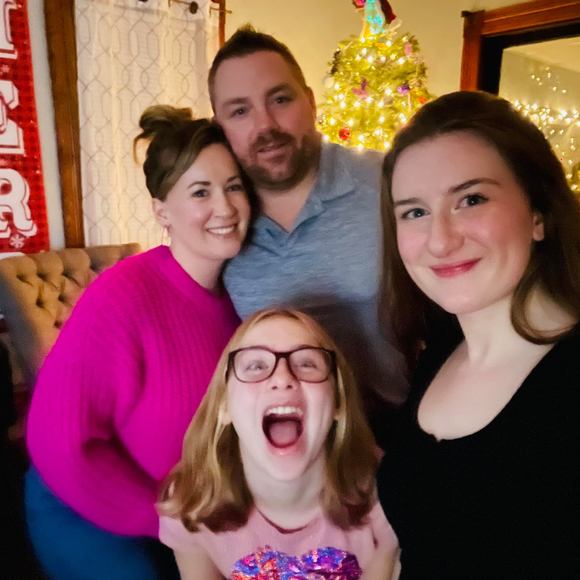 Profile Picture of Erin Cootware (@erincootware) on Poshmark