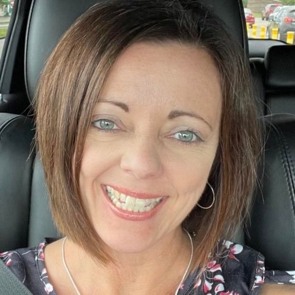 Profile Picture of Christie Iams (@christieiams) on Poshmark