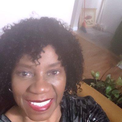 Profile Picture of Gloria D Hicks (@GloriaDHicks1) on Twitter