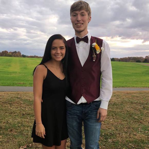 Profile Picture of Aaron Wooley (@aman6796) on Poshmark