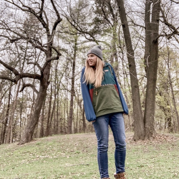 Profile Picture of Mallory Kohlhoff (@mkohlhoff) on Poshmark