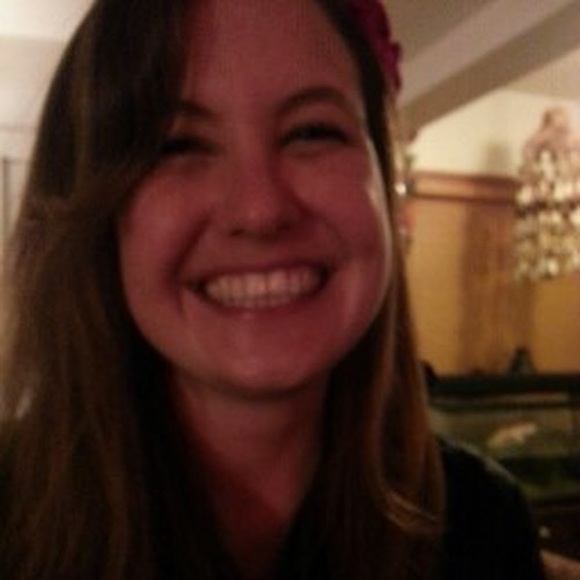 Profile Picture of Candace Waynick (@candacewaynick) on Poshmark