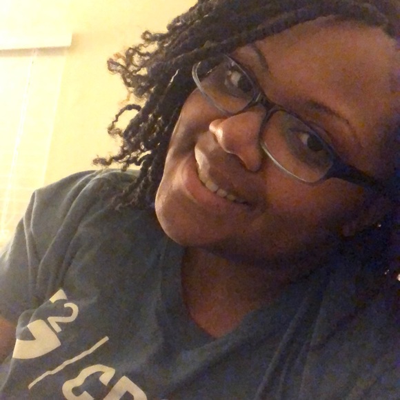 Profile Picture of Genesis Doubledee (@gjackson1214) on Poshmark