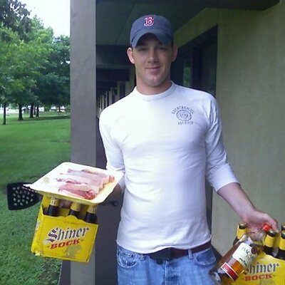 Profile Picture of Jeffrey Crouch (@jeffjeff0828) on Twitter