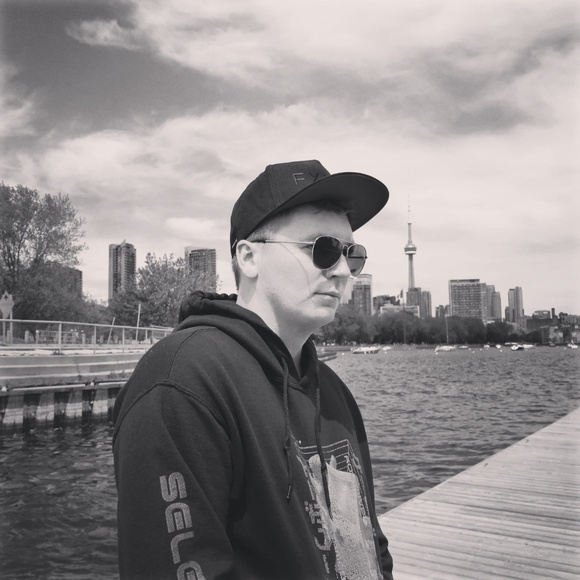 Profile Picture of Alex Foster (@alexfoster605) on Poshmark