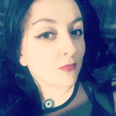 Profile Picture of Alejandra Macias (@alemacb) on Twitter