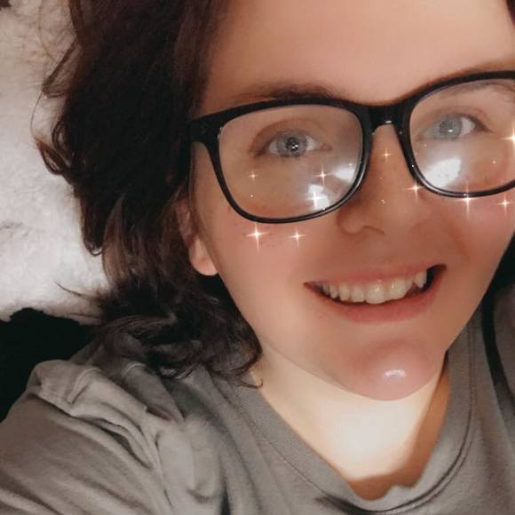 Lauralee Sikes - Poshmark Profile Picture of Lauralee Sikes (@lauraleesikes) on Poshmark