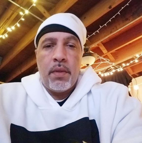 Profile Picture of Derrick Biegler (@derrickbiegler) on Poshmark