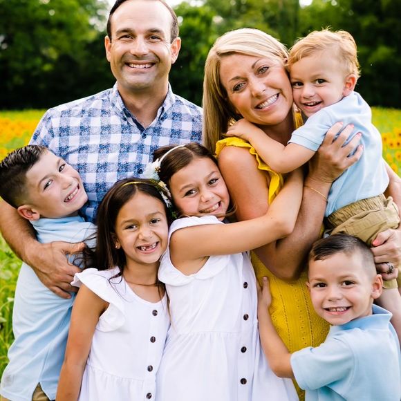 Profile Picture of Cari Hillenburg (@carihillenburg) on Poshmark