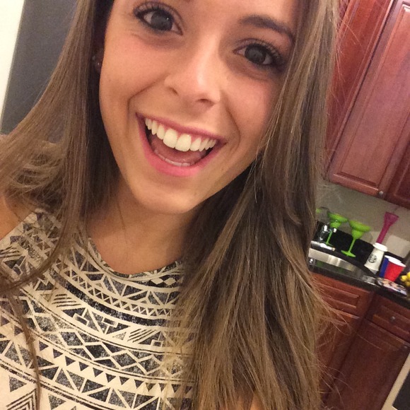 Profile Picture of Brianne Bishop (@briannebish) on Poshmark