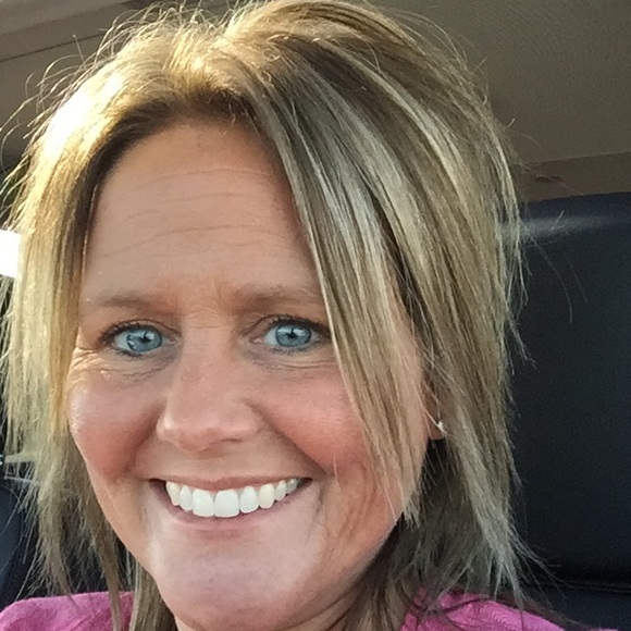 Holly Rocklin - Poshmark Profile Picture of Holly Rocklin (@therocklins) on Poshmark