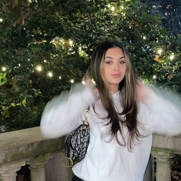 Profile Picture of Jade Adams (@jadeadams1105) on Poshmark
