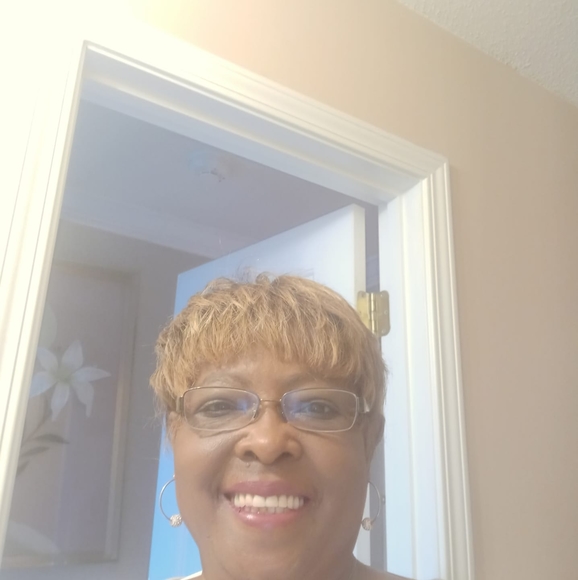 Profile Picture of Joyce Downie (@joycedownie) on Poshmark