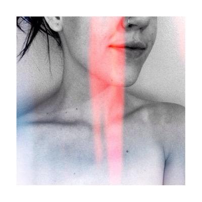 Profile Picture of Julia Merriam (@ILoveMrCoat) on Twitter