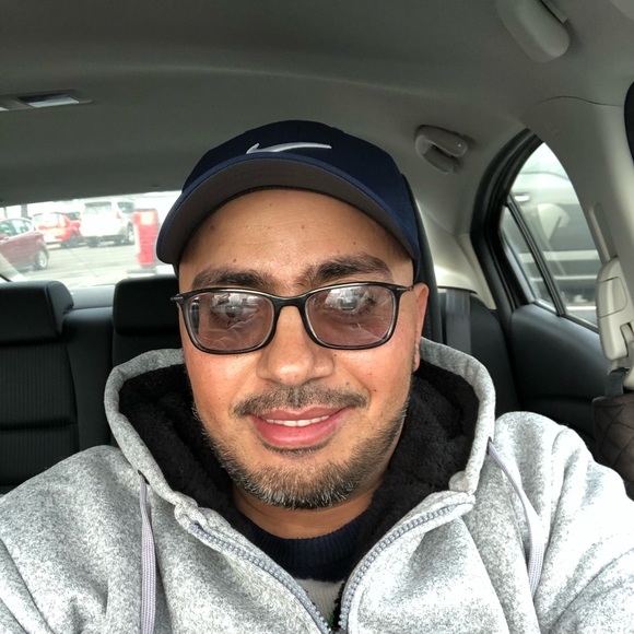 Profile Picture of Galal Ahmed (@galal168) on Poshmark