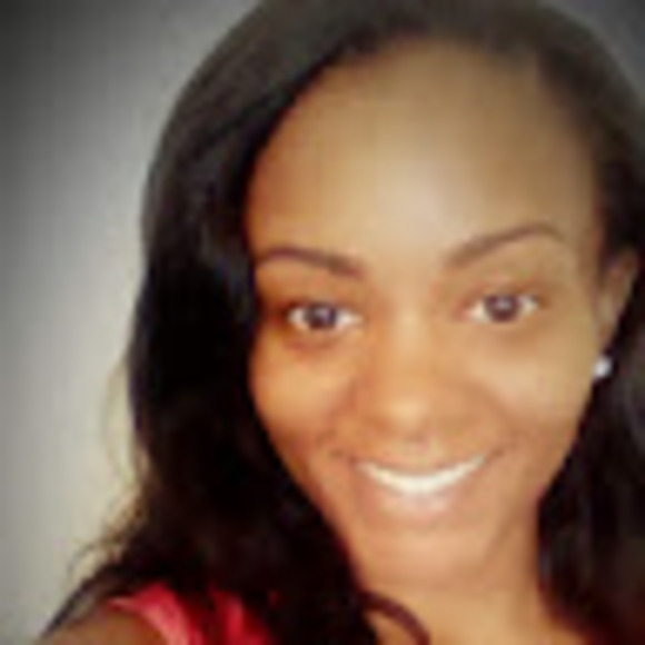 Profile Picture of Ericka Buford (@erickabuford) on Poshmark